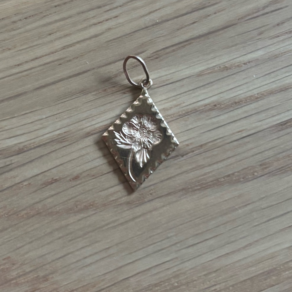 Leith Clark x Catbird Anemone Charm